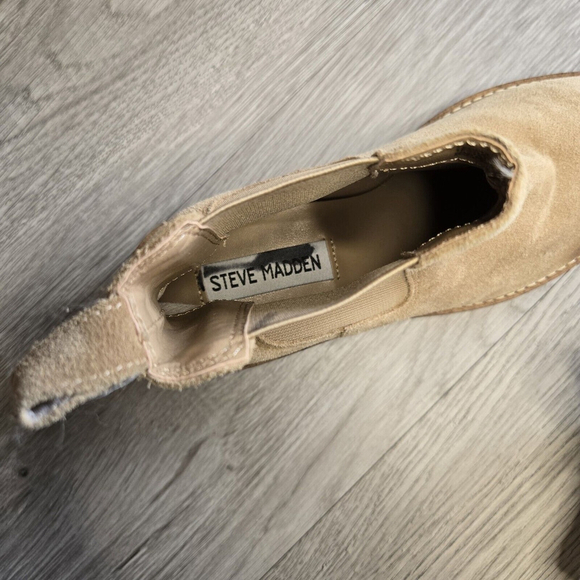 Steve Madden Leopold Chelsea Tan Suede Boots Size 5.5 Neutral Earthy Minimalist - Picture 9 of 12